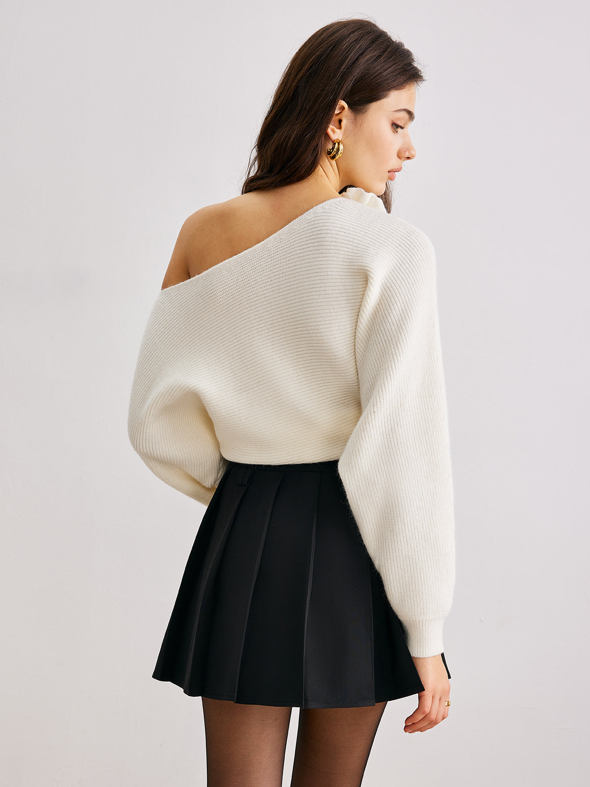 Pull à épaules dénudées à fleurs 3D