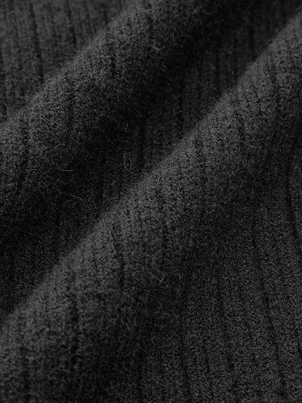 Pull à volants contrastés