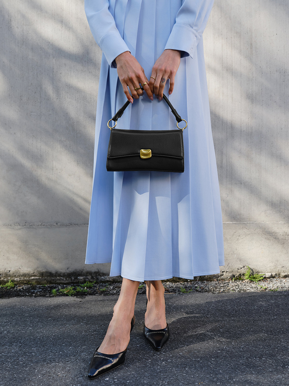 Baguette-Klappe Achseltasche