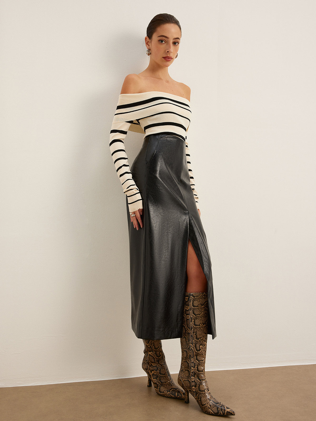 Pull rayé slim à épaules dénudées