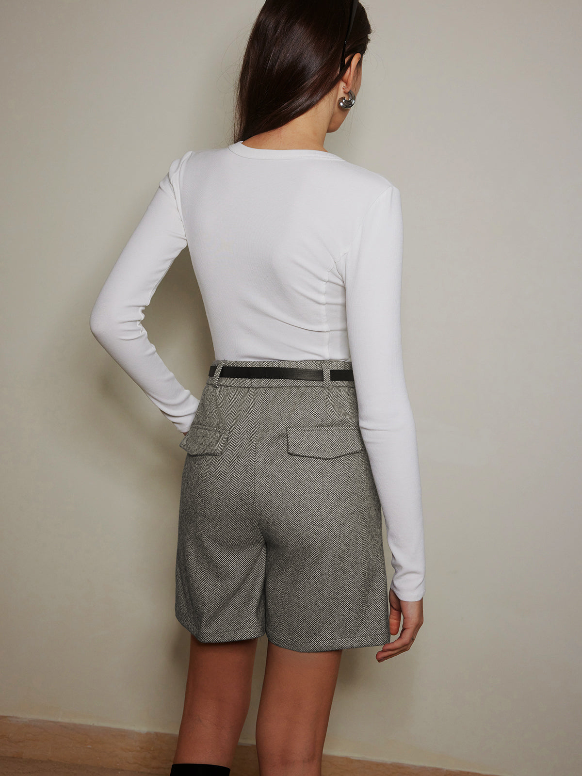 Chevron Tweed Gürtel-Knie-Shorts