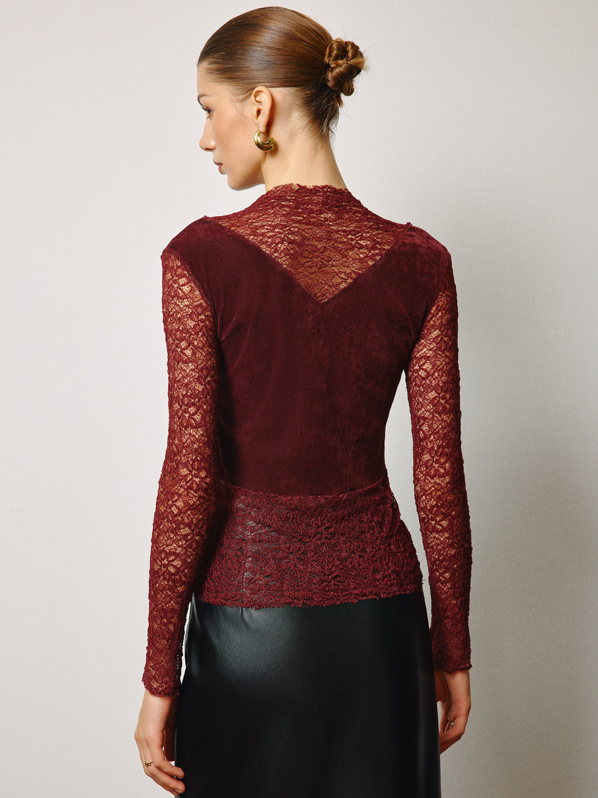 Halbtransparente Strass-Samt-Panel-Spitze Slim-Top
