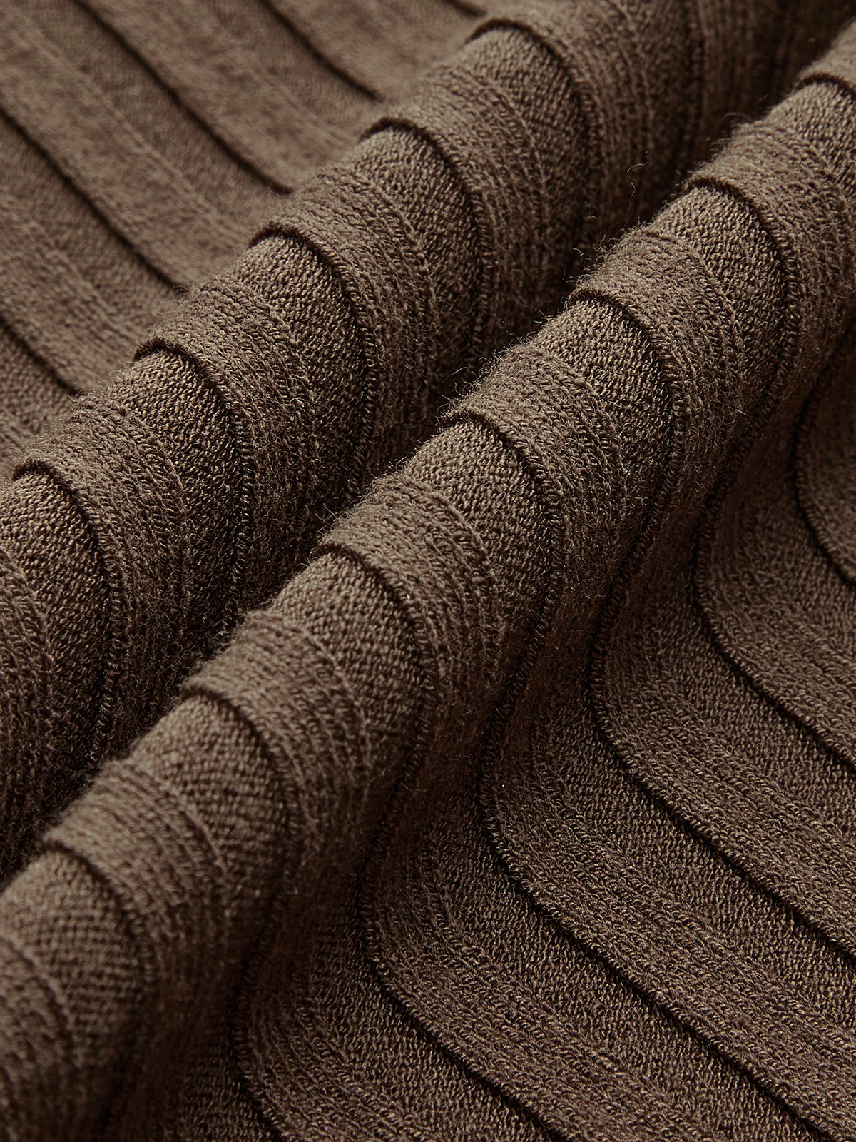 Pull slim à empiècements transparents