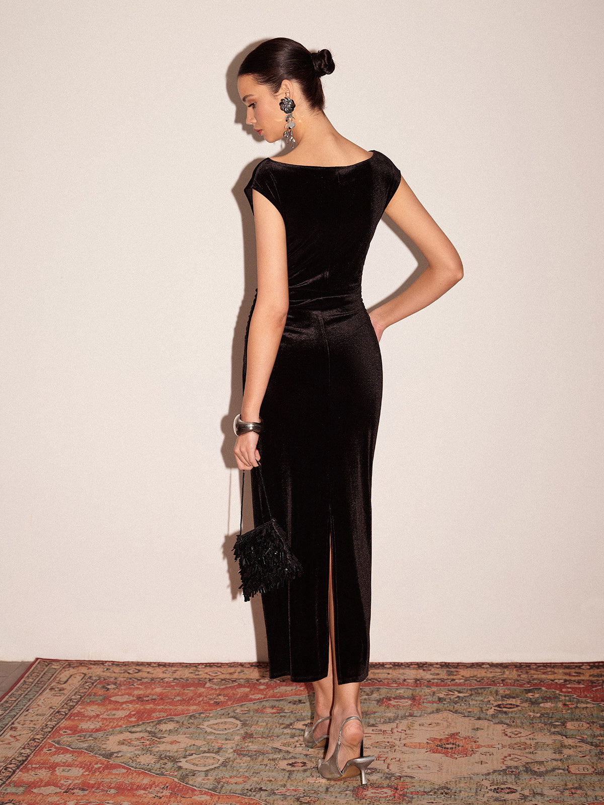 Robe ajustée en velours à manches courtes