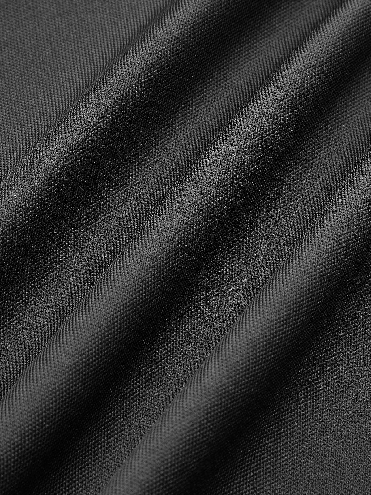 Robe élégante en dentelle à ourlet ondulé