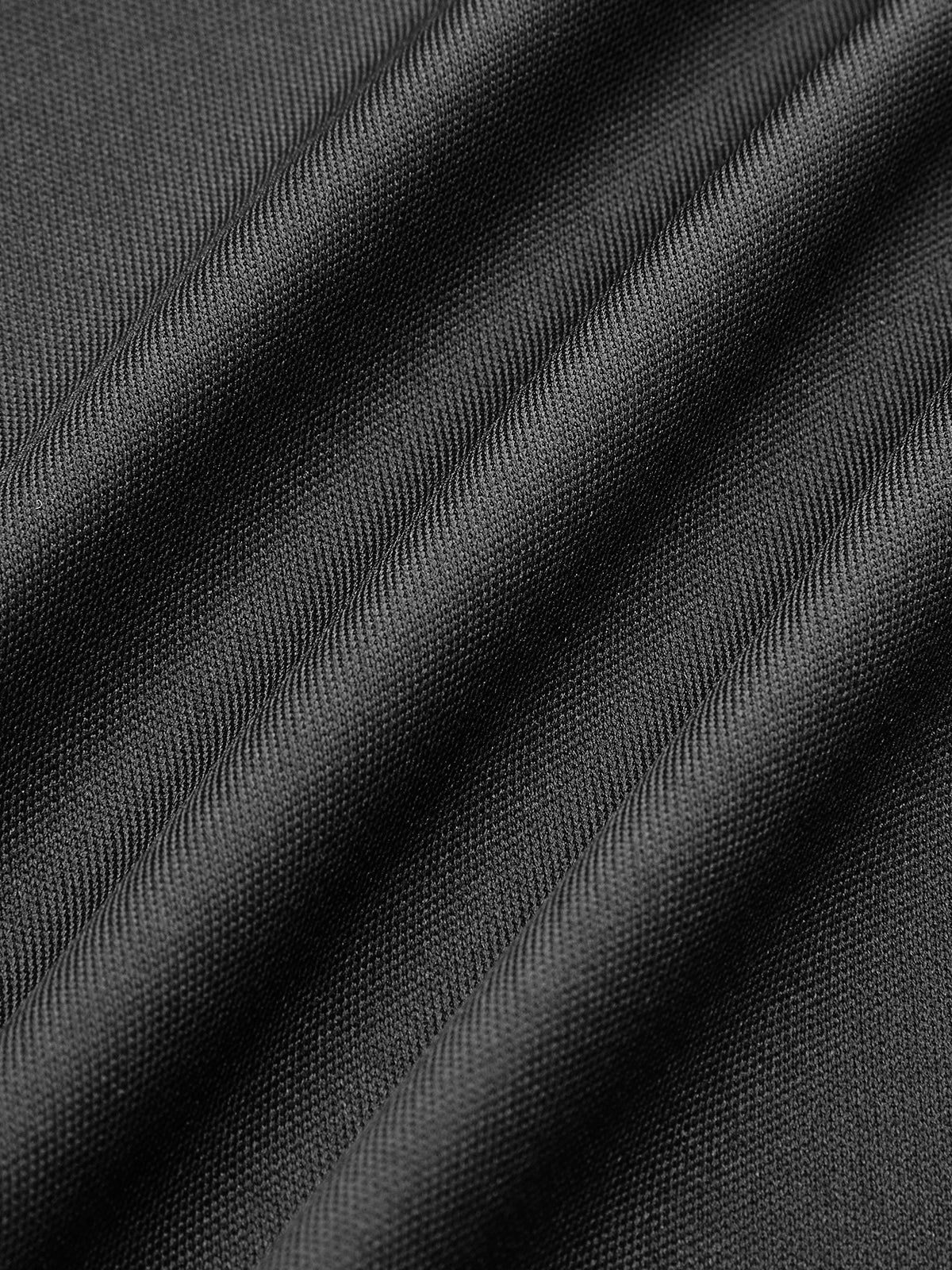 Robe élégante en dentelle à ourlet ondulé
