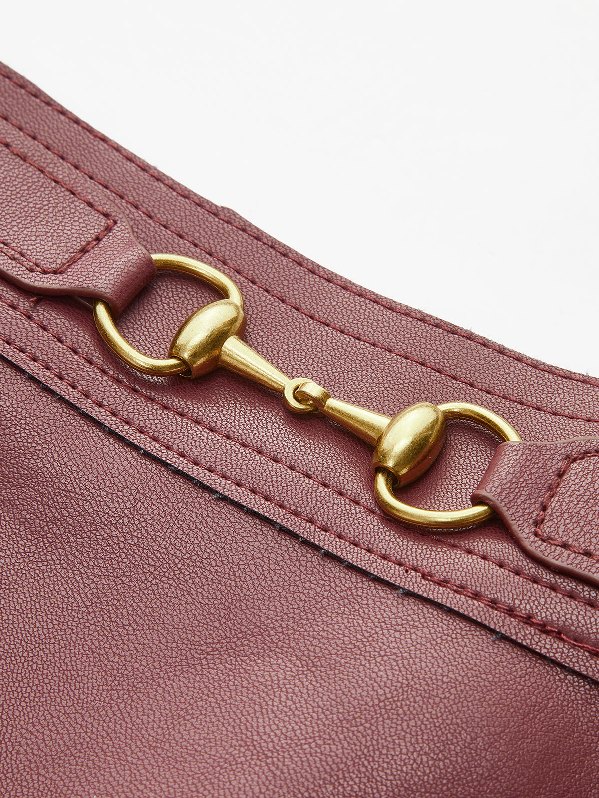 Rock aus Kunstleder mit Magnetverschluss