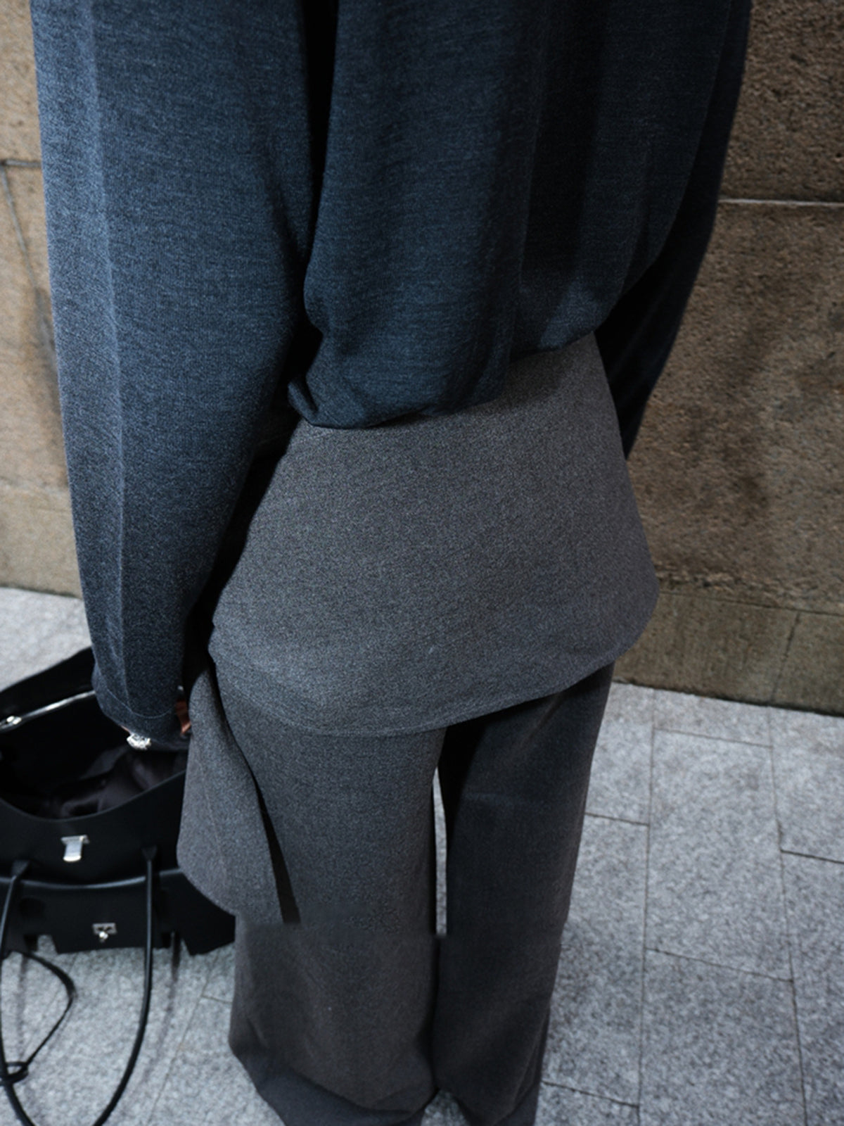 Utility-Hose mit mittelhohem Bund und Knotendesign