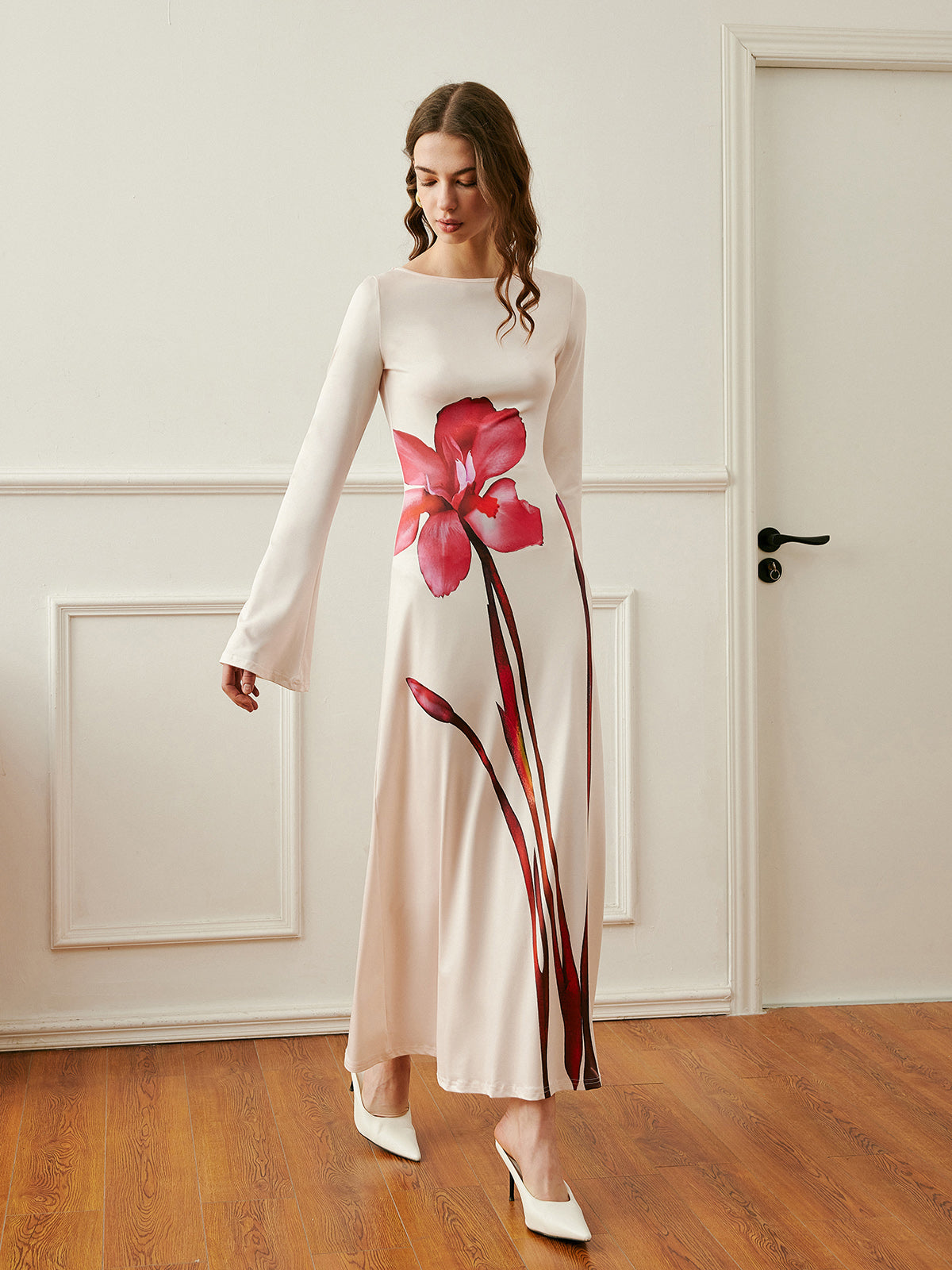 Kleid mit Blumenmuster und Rückenschnürung