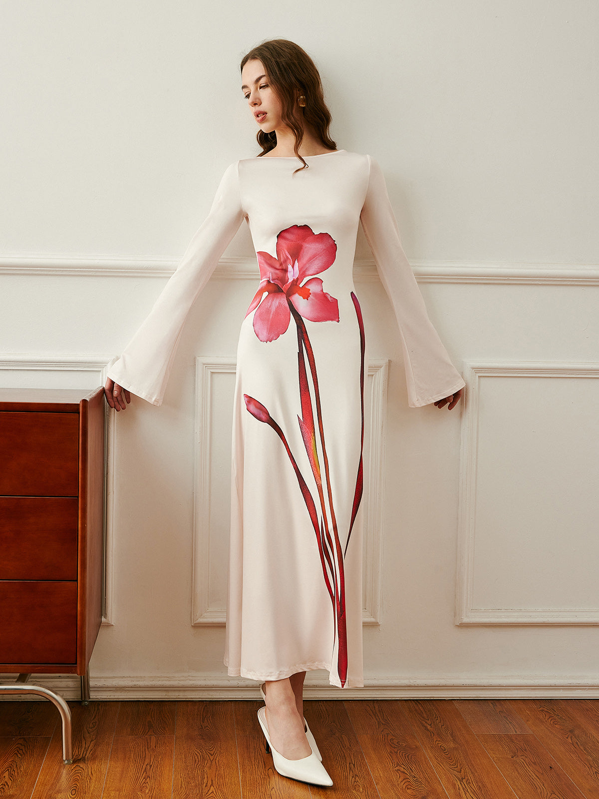 Kleid mit Blumenmuster und Rückenschnürung