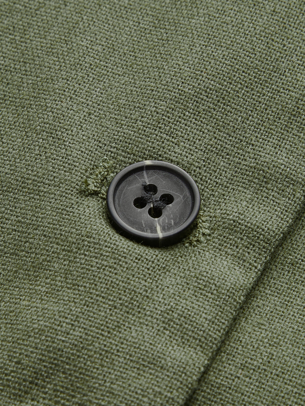 V-Ausschnitt Shorts-Set mit Knopfleiste und Gürtel