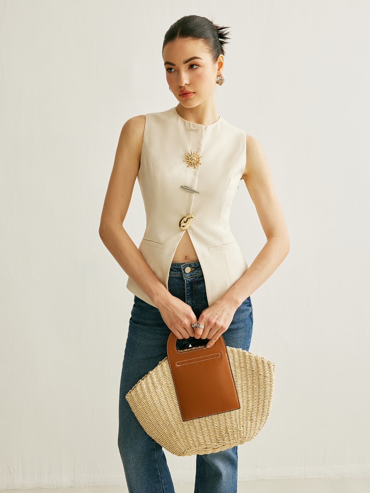 Weste mit Metall-Detail und Schlitz