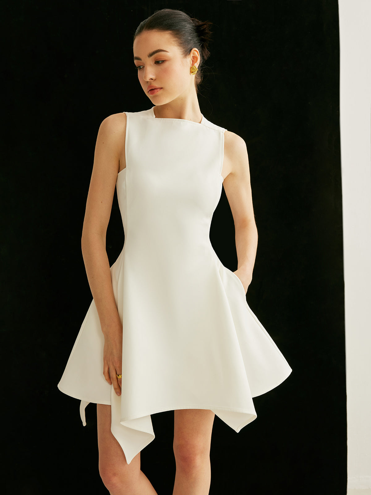 Robe asymétrique à détail de poche
