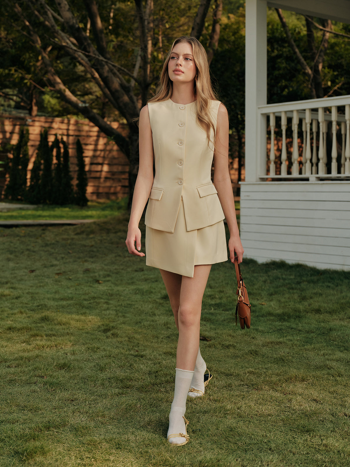 Asymmetrischer Wickelrock mit hohem Bund