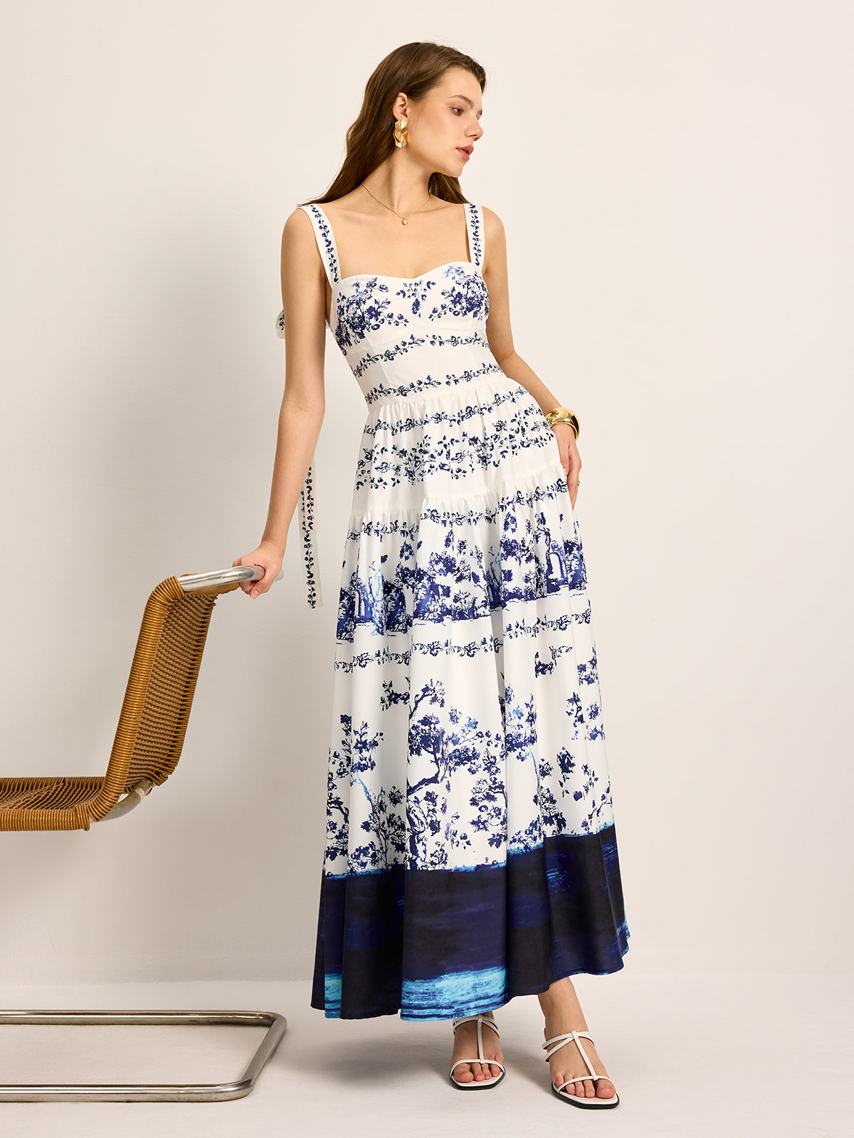 Robe à volants à bretelles à imprimé floral