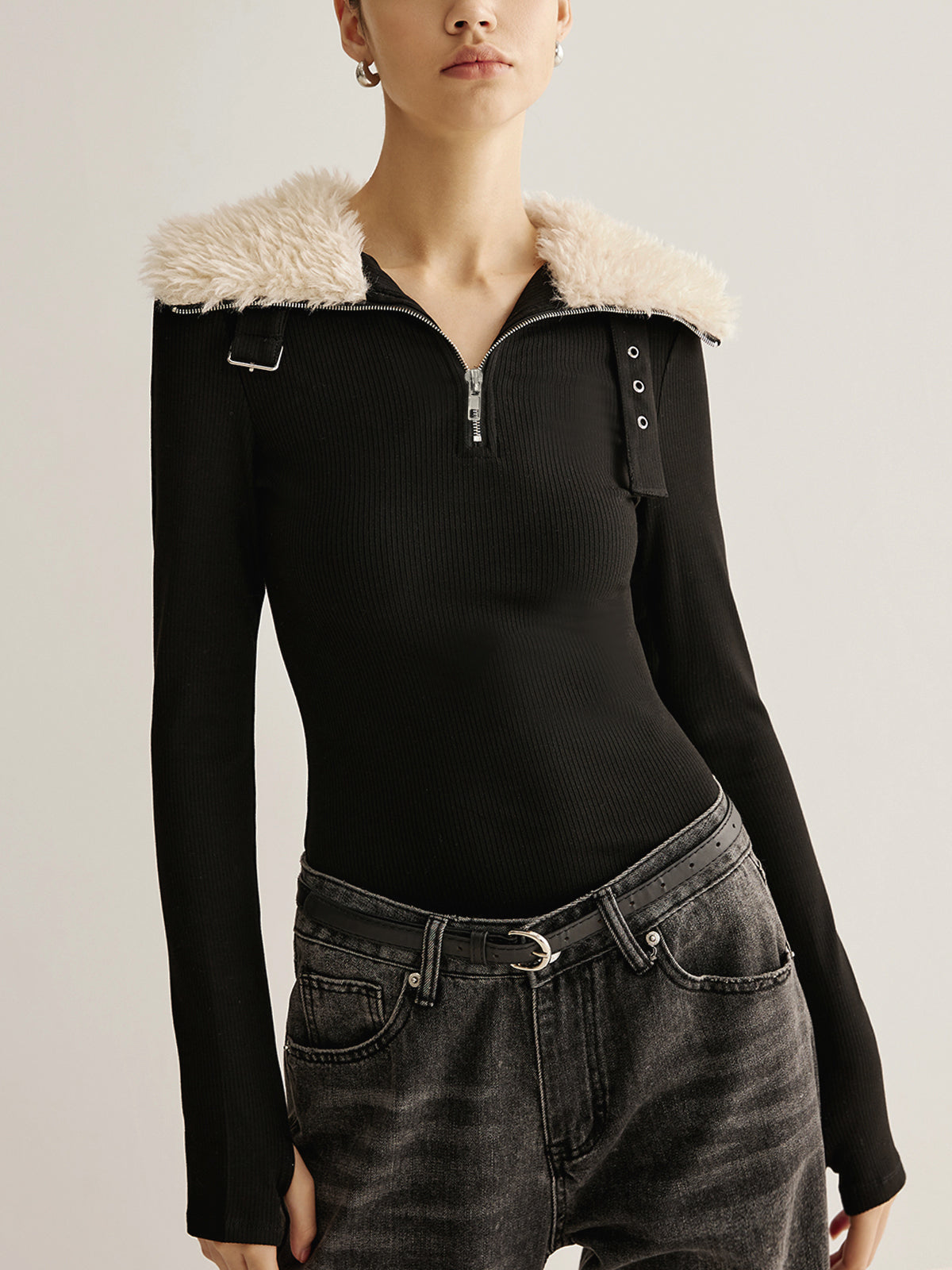 Chemisier zippé à col et ceinture en fausse fourrure