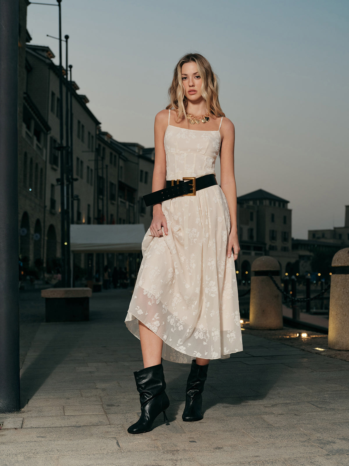 Robe longue en jacquard fleuri