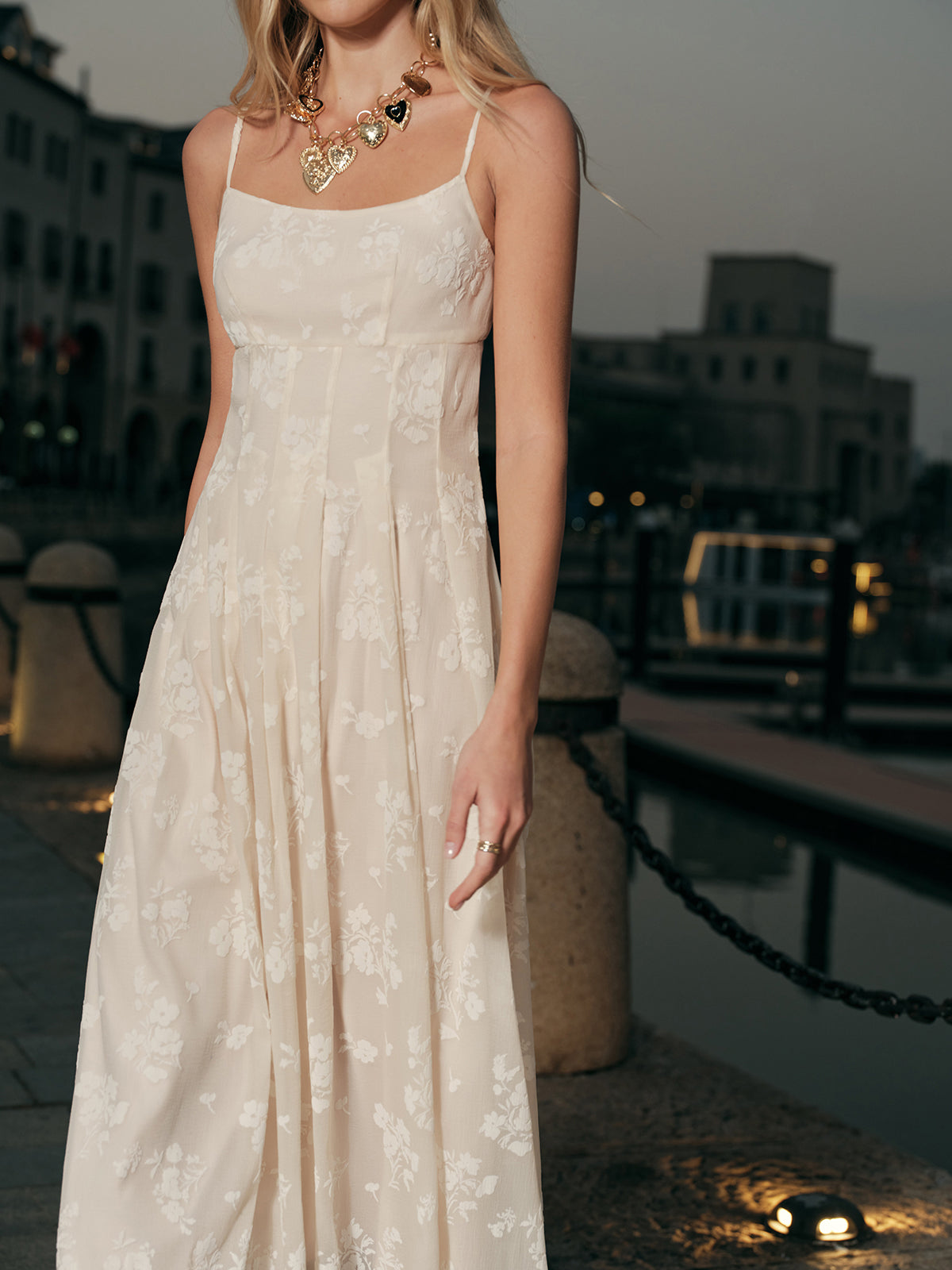 Geblümtes Jacquard-Maxikleid