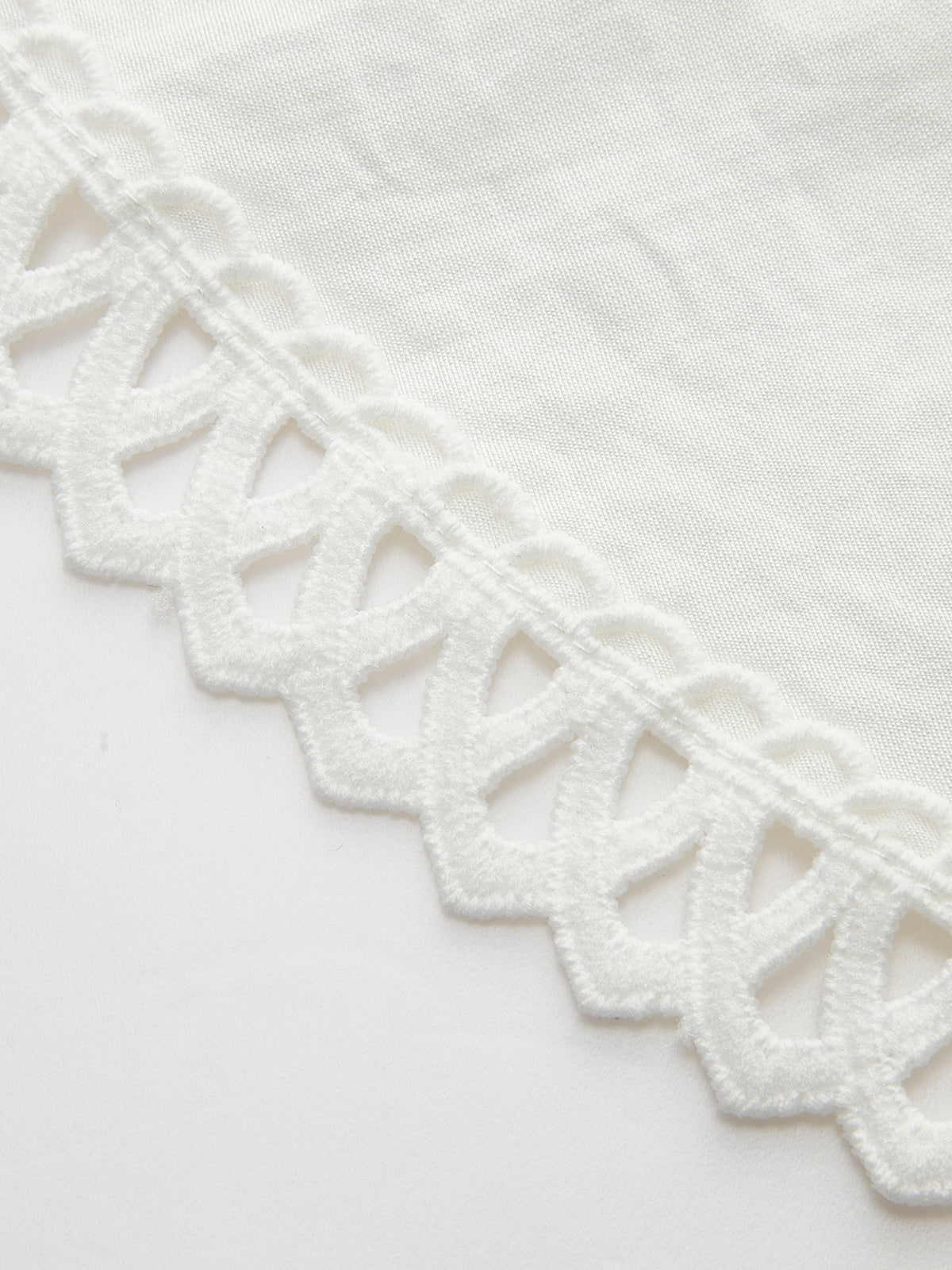 Jupe étagée à bordure en dentelle