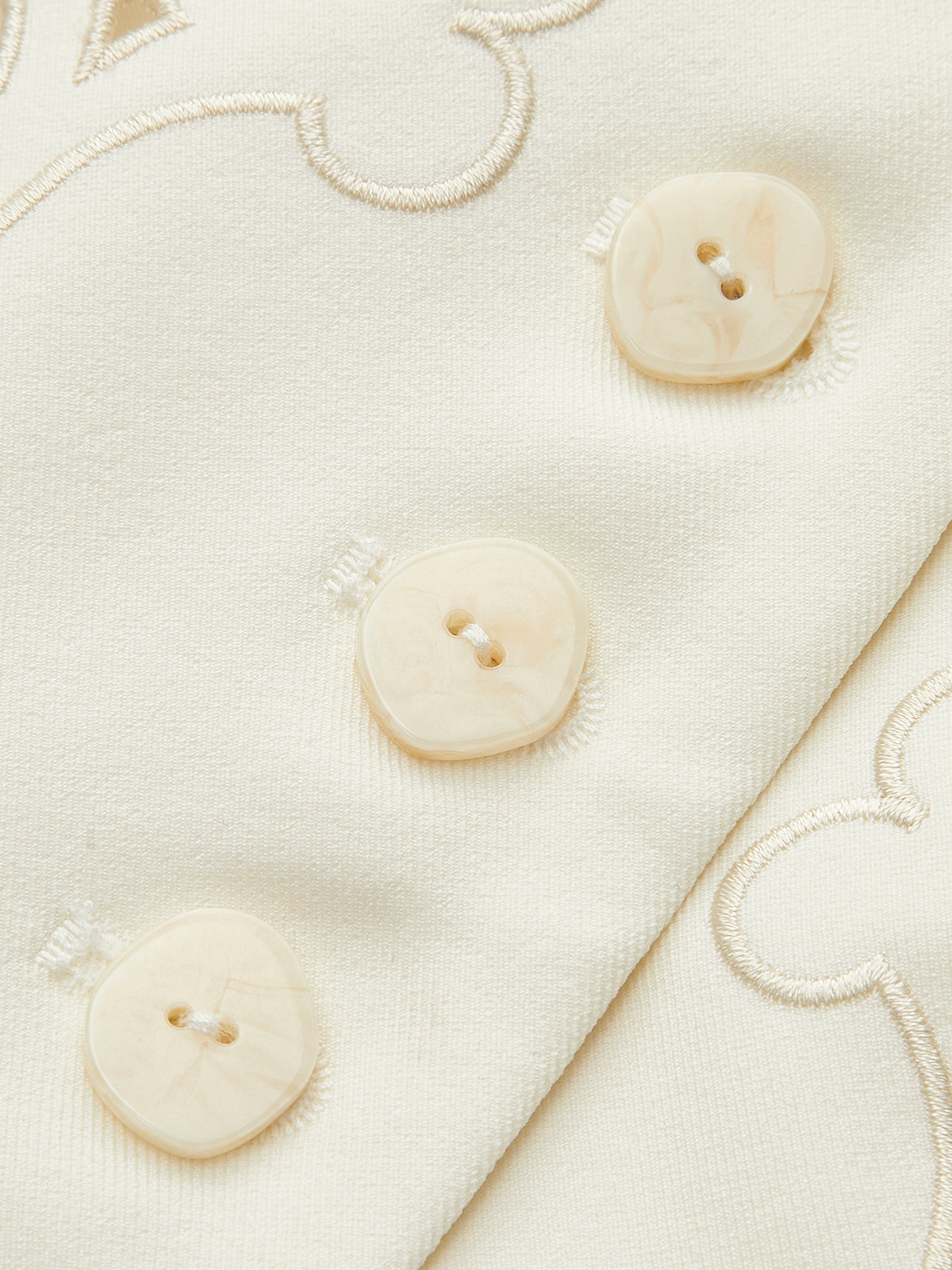 Bestickte Weste mit Knopfdetails