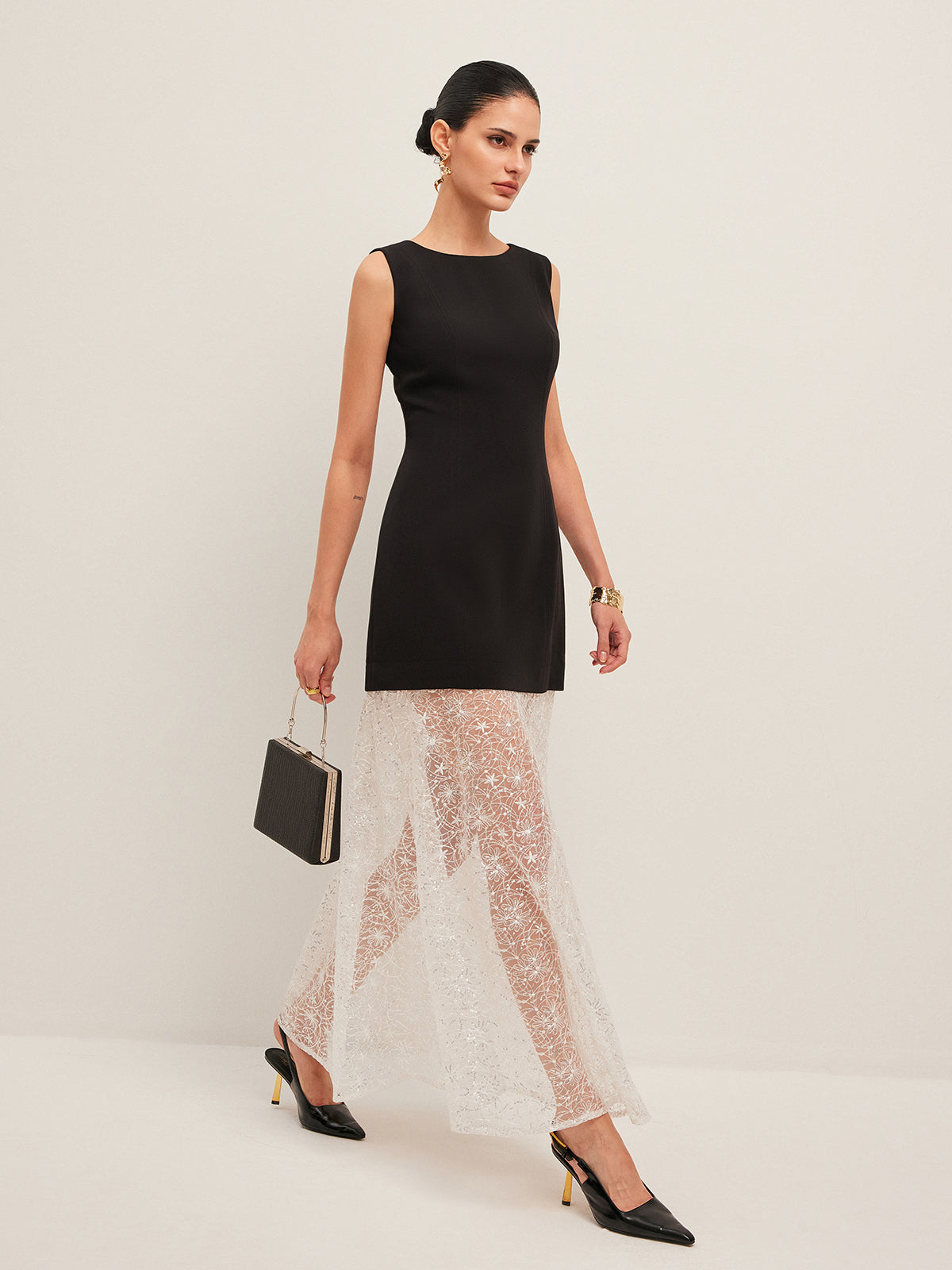 Robe sans manches à panneaux de dentelle transparente