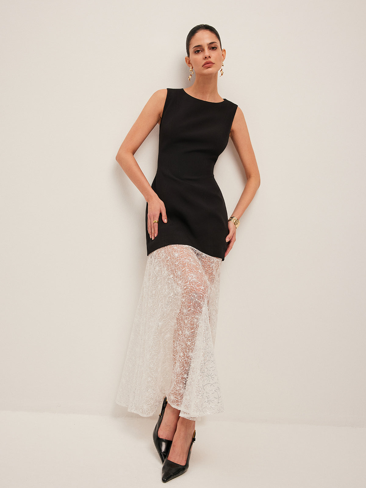 Robe sans manches à panneaux de dentelle transparente