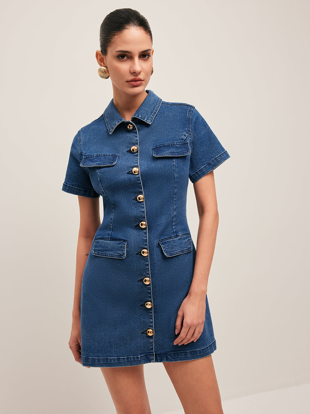 Jeanskleid mit Knöpfen