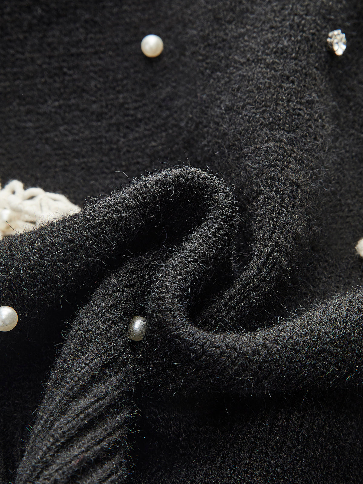 Floral Embellished Button-Back Knit Vest