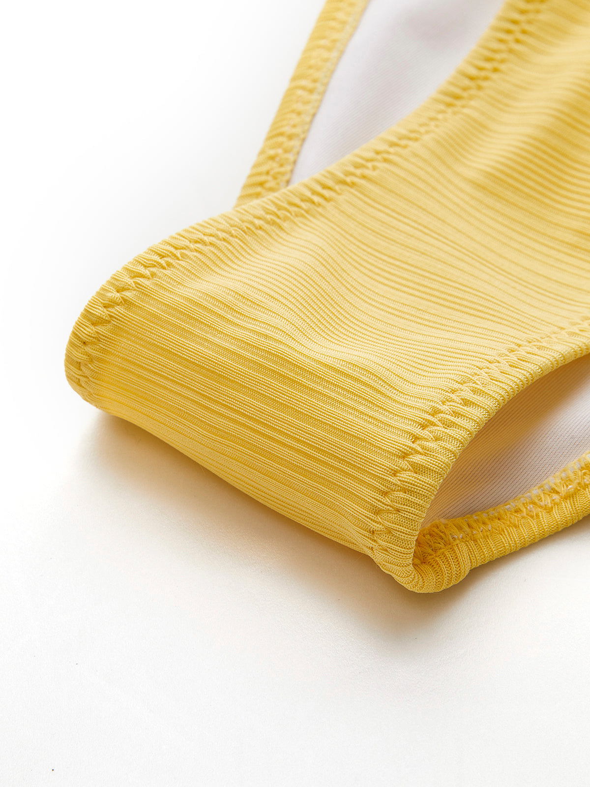 Strukturiertes Bikini-Set mit U-Boot-Ausschnitt