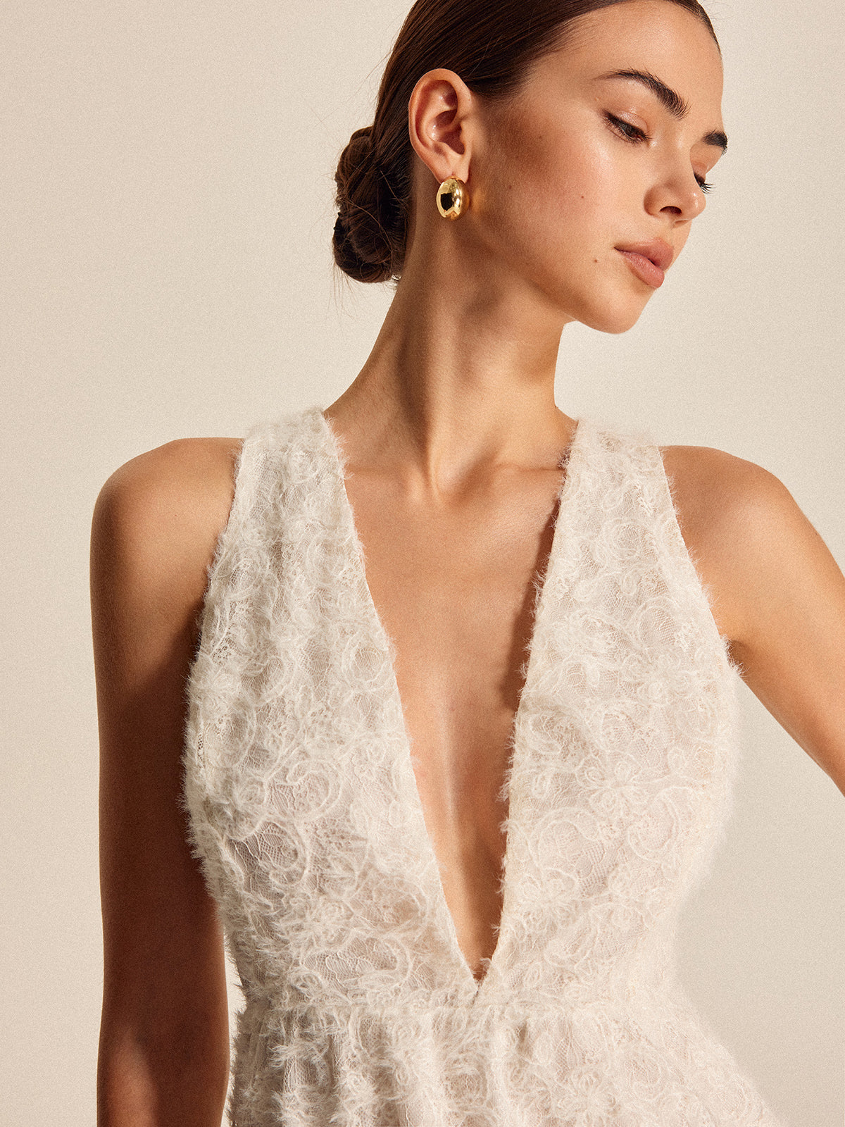 Robe bohème en dentelle à décolleté plongeant