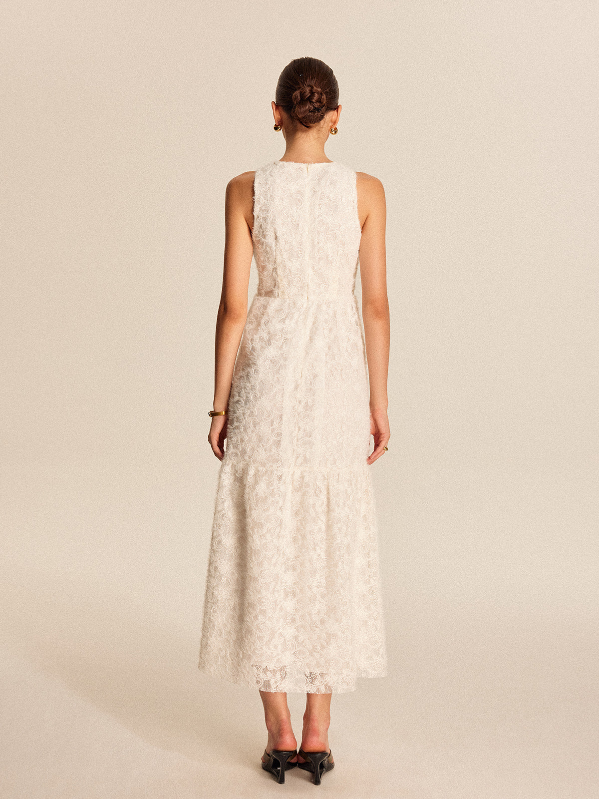 Robe bohème en dentelle à décolleté plongeant