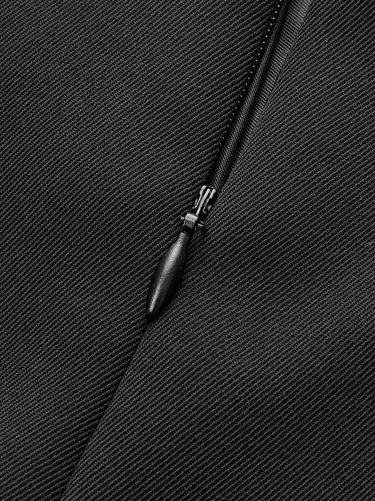 Jupe plissée asymétrique à détails métalliques