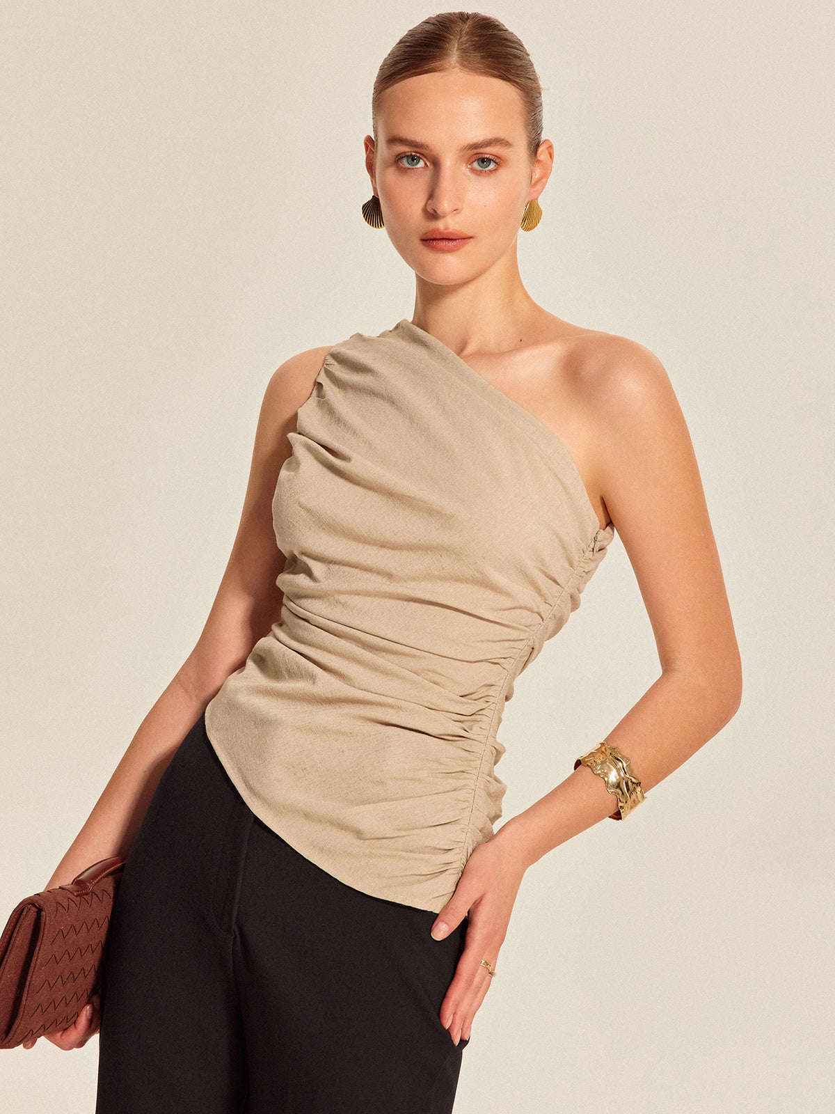 Gerüschtes One-Shoulder-Top mit seitlicher Raffung
