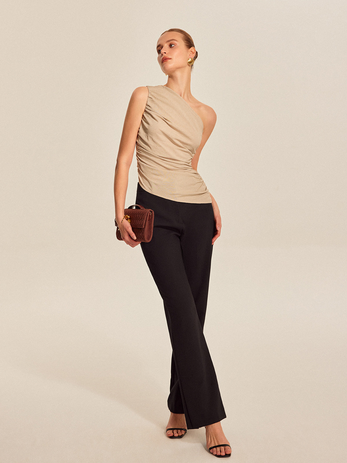 Gerüschtes One-Shoulder-Top mit seitlicher Raffung