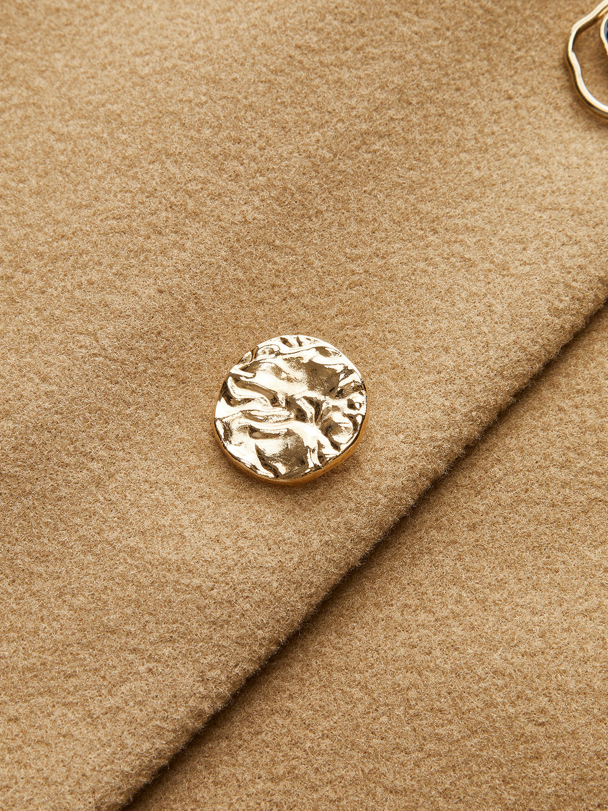 Hochtaillierter Rock mit Metallverzierung und Reißverschluss