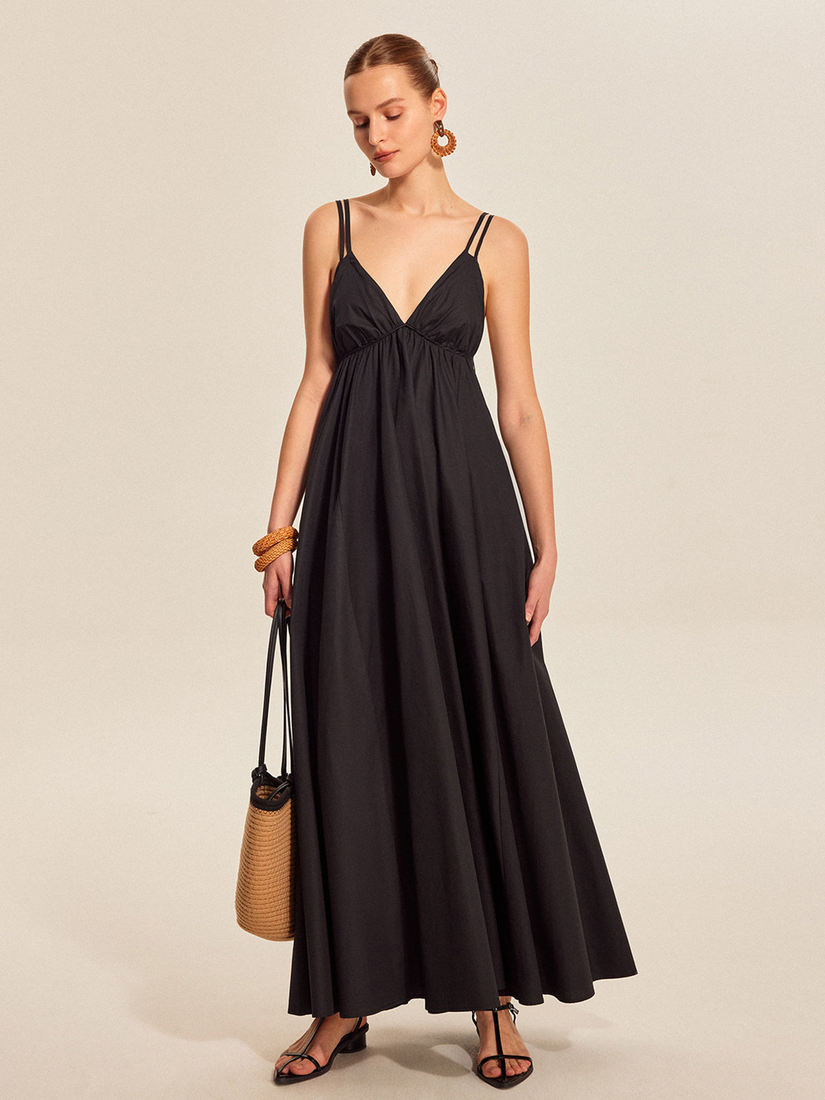 Camisole-Kleid mit V-Ausschnitt und doppelten Trägern