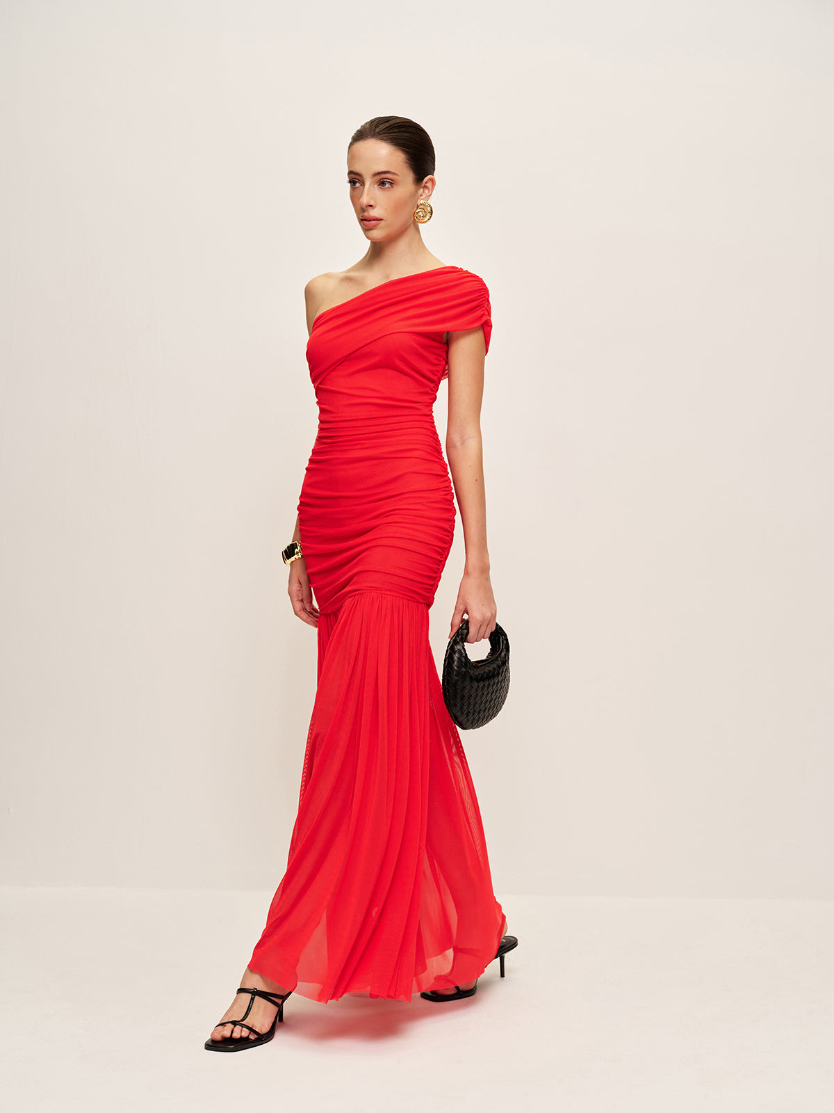 Robe fendue drapée asymétrique