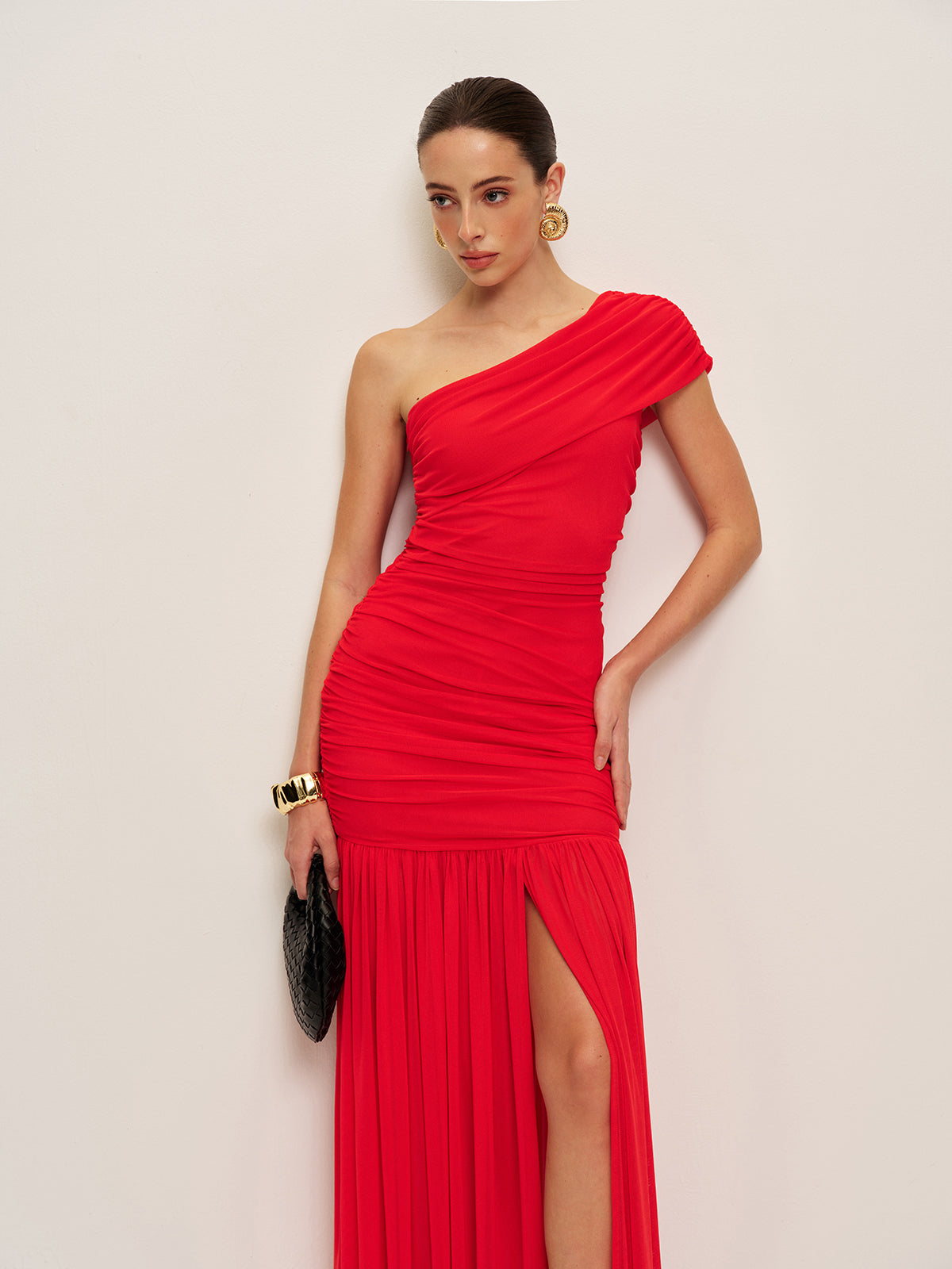 Robe fendue drapée asymétrique