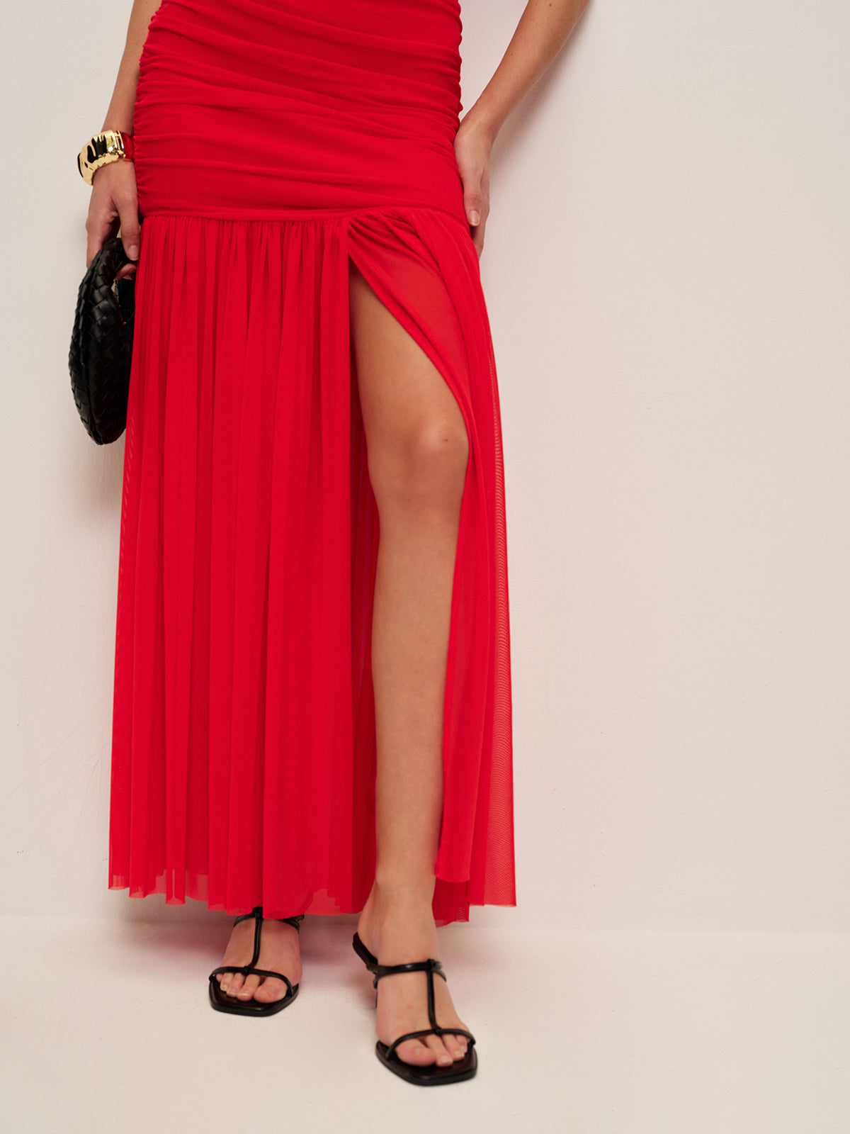 Robe fendue drapée asymétrique