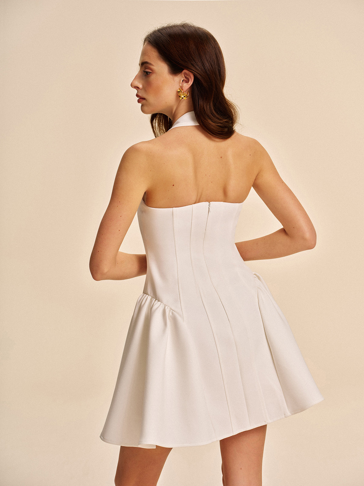 Knopfdetail Neckholderkleid