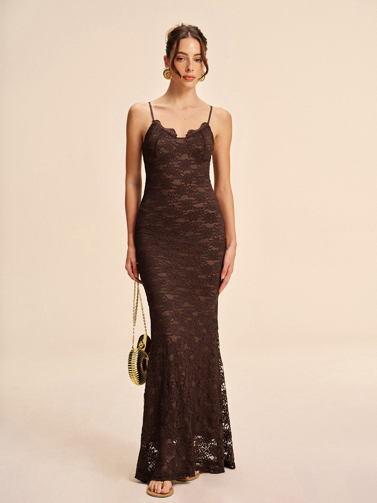 Elegantes Trägerkleid aus Spitze