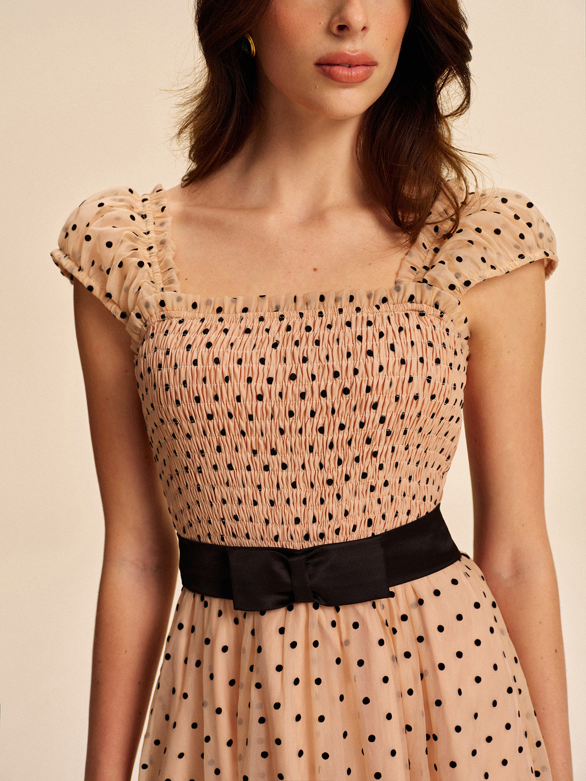Gepunktetes Kleid mit abnehmbarem Gürtel