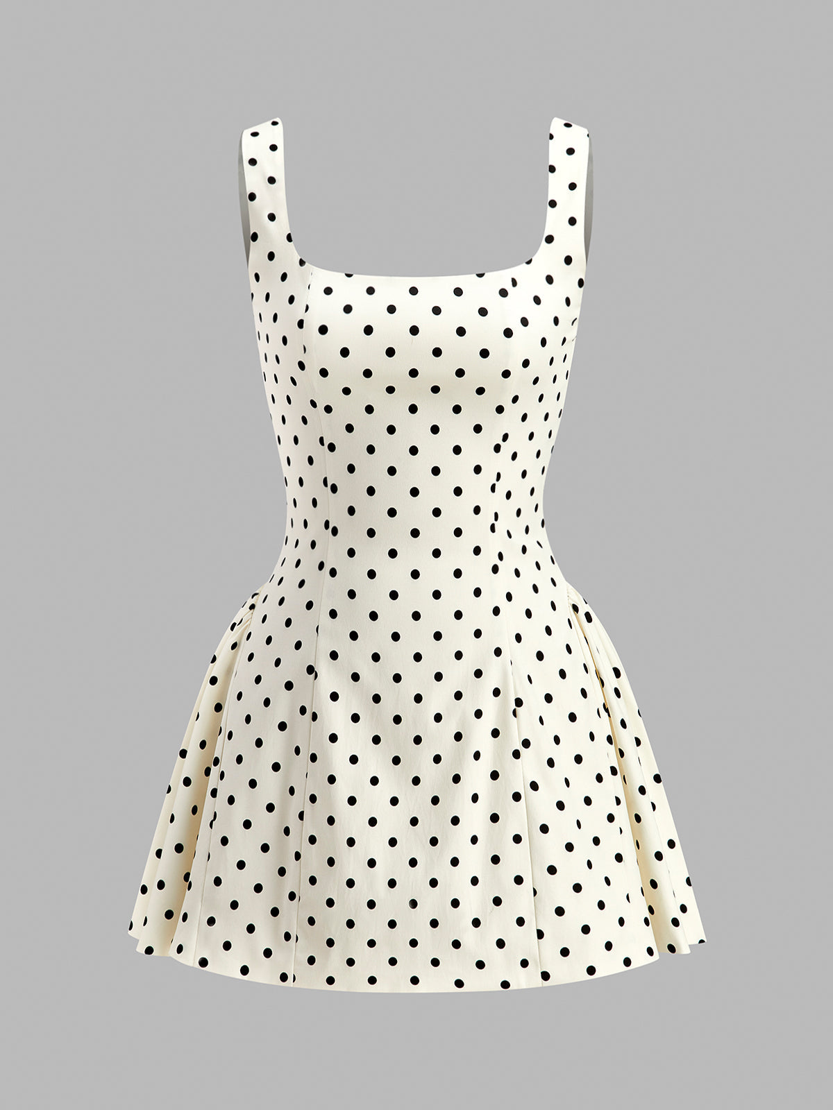 Robe à pois et dos lacé