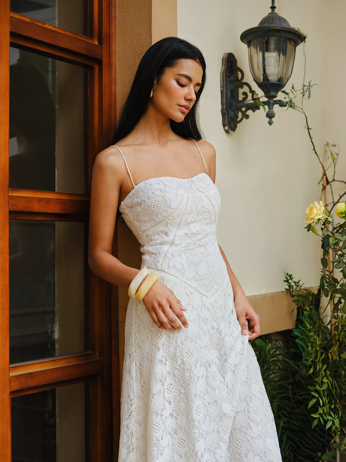 Robe en dentelle à fines bretelles
