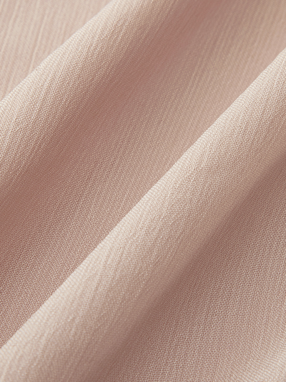 Halbtransparentes Chiffon-Rüschenkleid mit Umhang