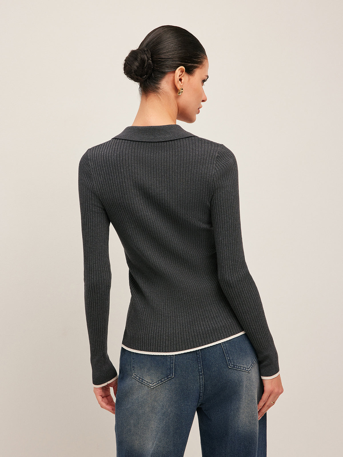 Gerippter bauchfreier Cardigan mit Knopfleiste