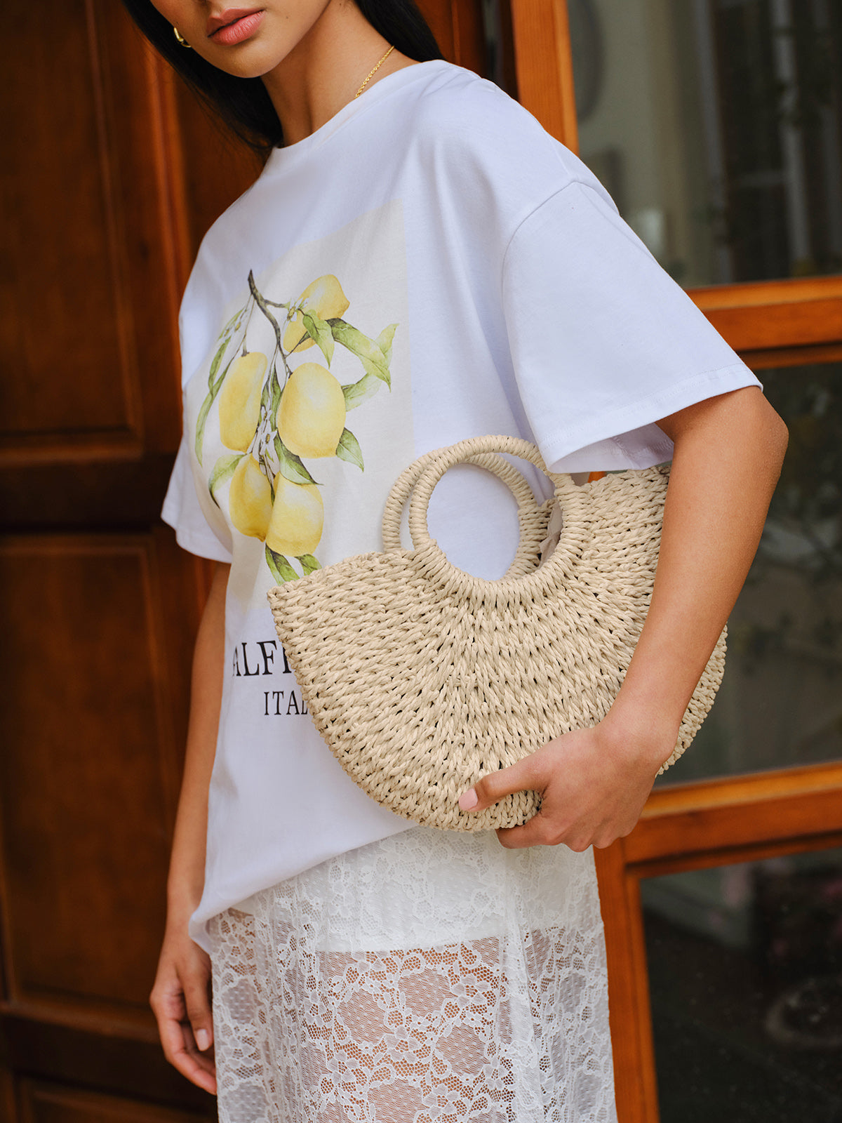 Sac cabas demi-lune en paille tressée