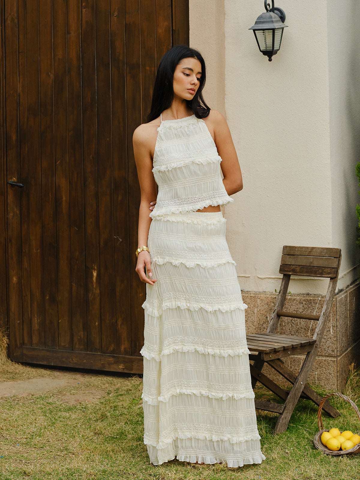 Gesmoktes Neckholder-Crop-Top mit gestuftem Rock-Set