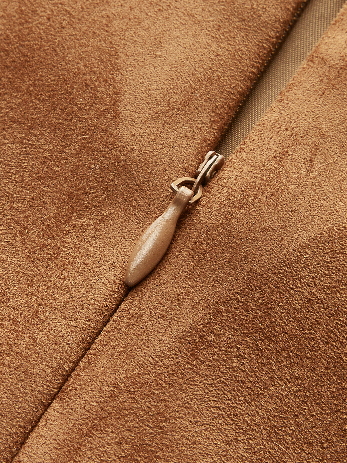 Mini-jupe minimaliste effet daim