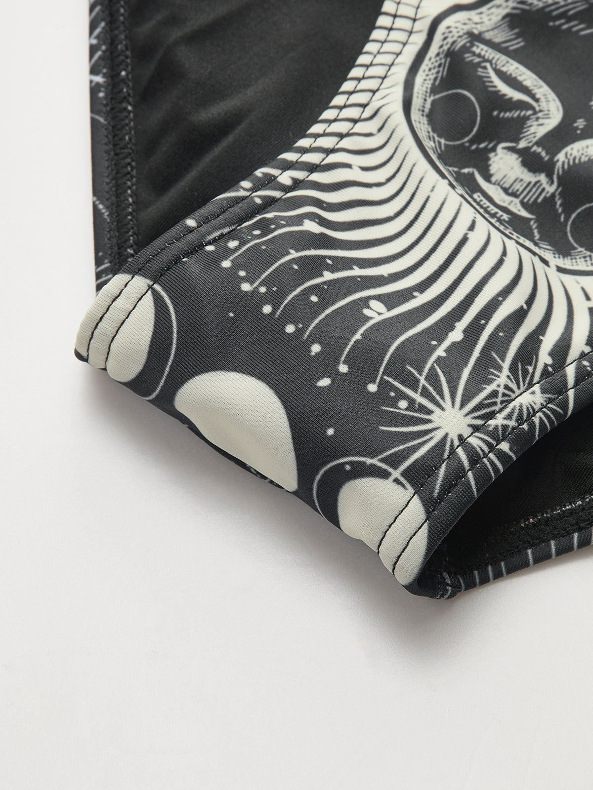 Bikini-Set mit Astrologie-Print und Neckholder